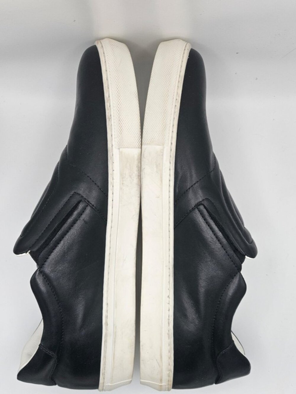 RUDSAK Channing Men’s Black Premium Leather Slip-On Loafers Size 11 -NWOT